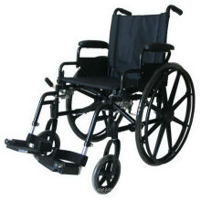 Folding manual wheelchair BME4613